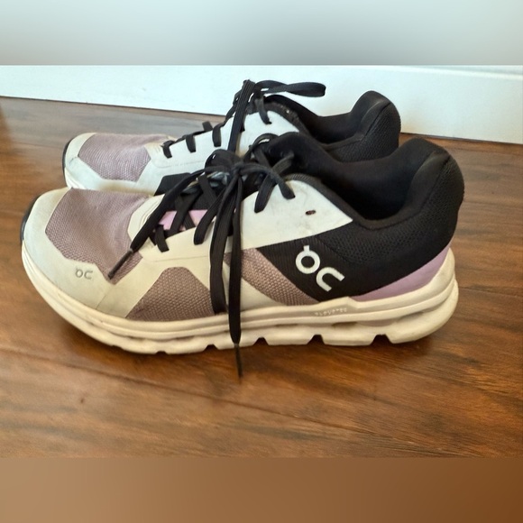 OnCloud Heron Women's Athletic Shoes - Black, Purple, and White-Size 7.5 - Picture 6 of 13